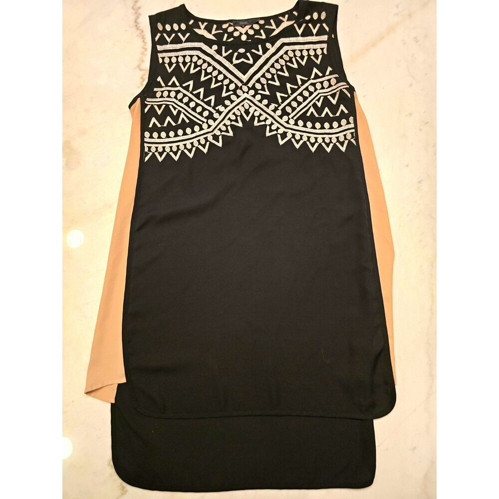 THML Embroidered Boho Hi Low Tunic Medium Flowy Color Block Sleeveless Top EUC